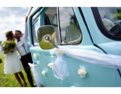 Autodecoratie Witte Bloem 1,8m 2st -Feestartikelen Winkel autodecoratie witte bloem 18m 2st 2