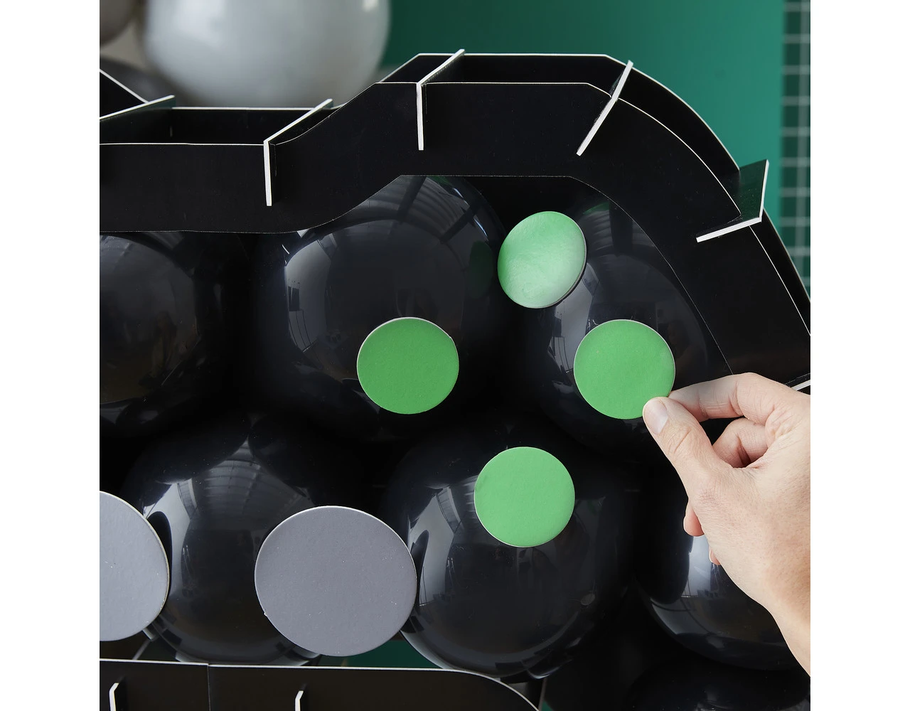 Balloon Mosaic Controller Shaped With Balloons & Customisable Buttons 5 Balloon Mosaic Controller Shaped With Balloons & Customisable Buttons - Afbeelding 3