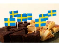 Cocktailprikkers Zweden 8cm 50st -Feestartikelen Winkel cocktailprikkers zweden 8cm 50st 1