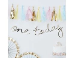 Gouden Letterslinger 1 Jaar 1,5m -Feestartikelen Winkel gouden letterslinger 1 jaar 15m 2