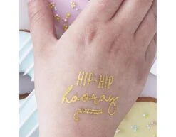 Gouden Nep Tattoos Hooray 4cm 16st -Feestartikelen Winkel gouden nep tattoos hooray 4cm 16st 1