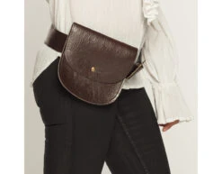 Heuptas Met Riem Tas 18x18cm, Riem 110x5cm -Feestartikelen Winkel heuptas met riem tas 18x18cm riem 110x5cm 4