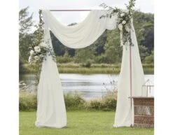 Ivoorkleurige Tafelloper 2m -Feestartikelen Winkel ivoorkleurige tafelloper 2m 1