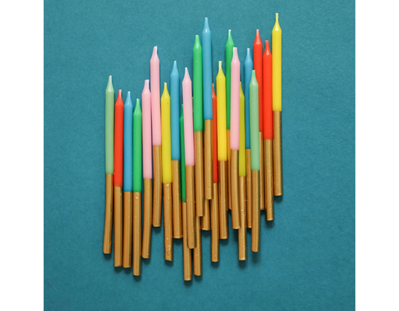 Kaarsjes Retro Gekleurd 10cm 6 Kaarsjes Retro Gekleurd 10cm - Afbeelding 4