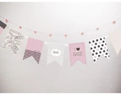 Roze Slinger I Love Choco 1,8cm -Feestartikelen Winkel roze slinger i love choco 18cm 2