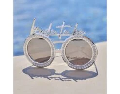 Sunglasses The Bride Silver With Pearls -Feestartikelen Winkel sunglasses the bride silver with pearls 1
