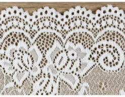 Tafelloper Kant 15cm 9m -Feestartikelen Winkel tafelloper kant 15cm 9m 2