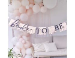 Tassel Slinger Bride To Be 1,5m -Feestartikelen Winkel tassel slinger bride to be 15m 1