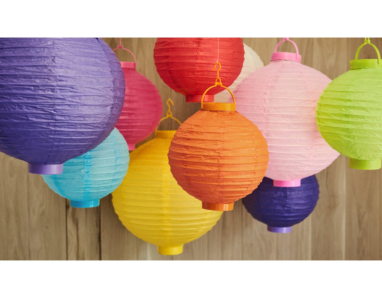 Witte Lampion Rond Met Lampje 20cm 6 Witte Lampion Rond Met Lampje 20cm - Afbeelding 4