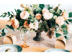 Witte Organza Stof Gouden Stippen 36cm 9m -Feestartikelen Winkel witte organza stof gouden stippen 36cm 9m 4